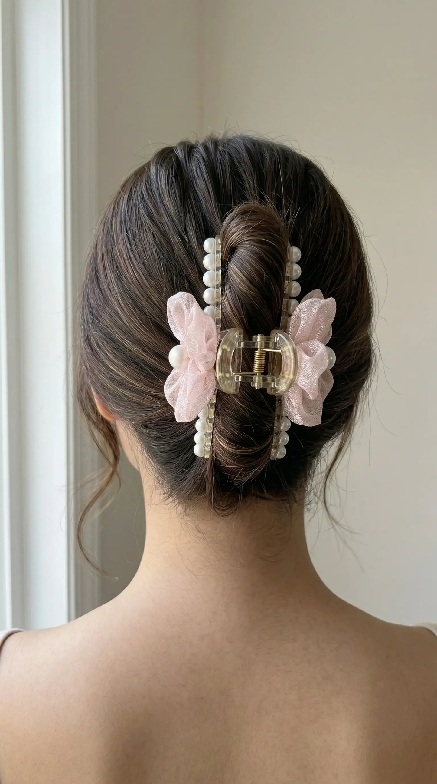 Pearl Flower Hair Claw Clip